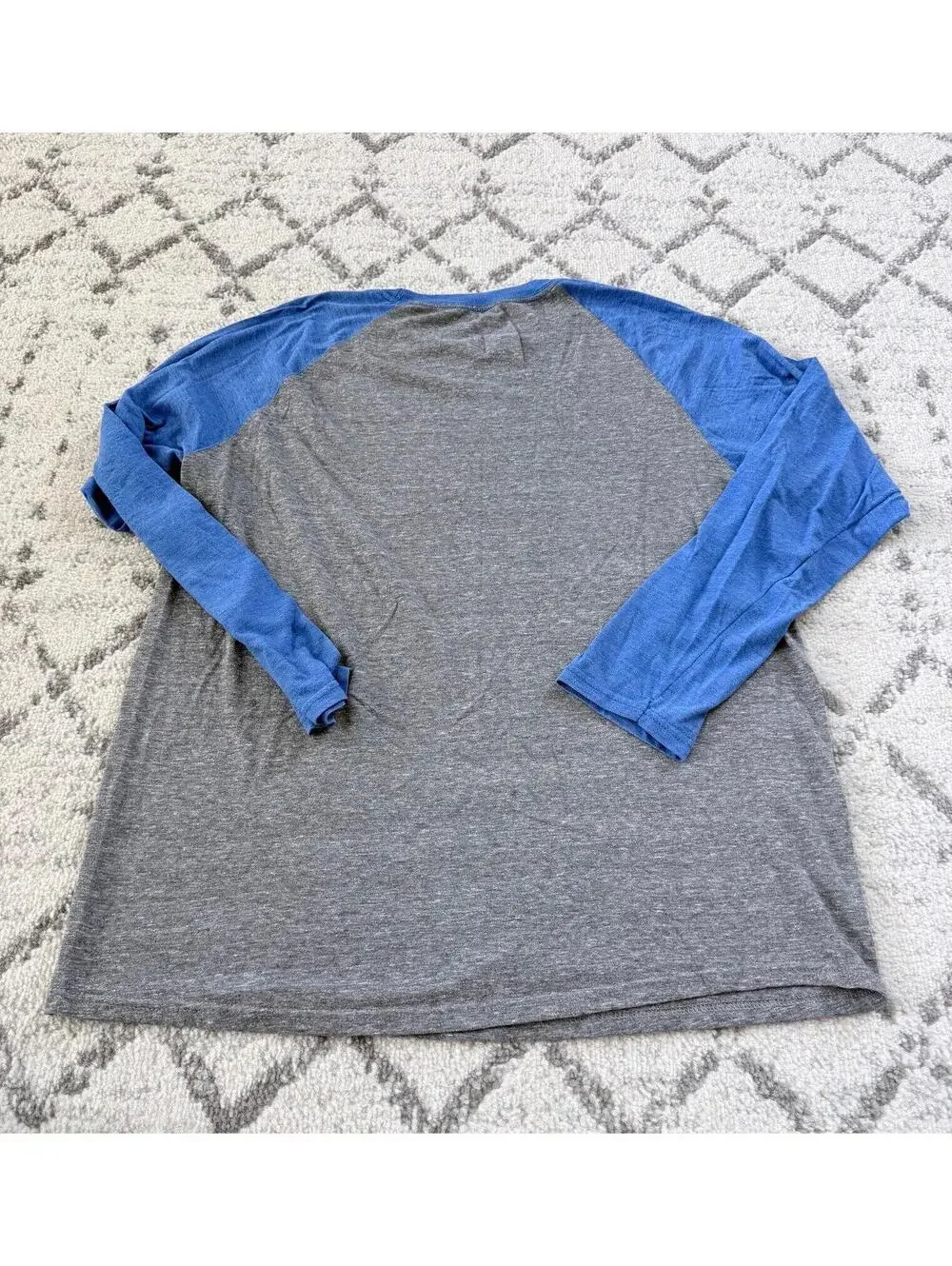 Chicago Cubs Raglan 3/4 Sleeve T-Shirt - Picture 6 of 6